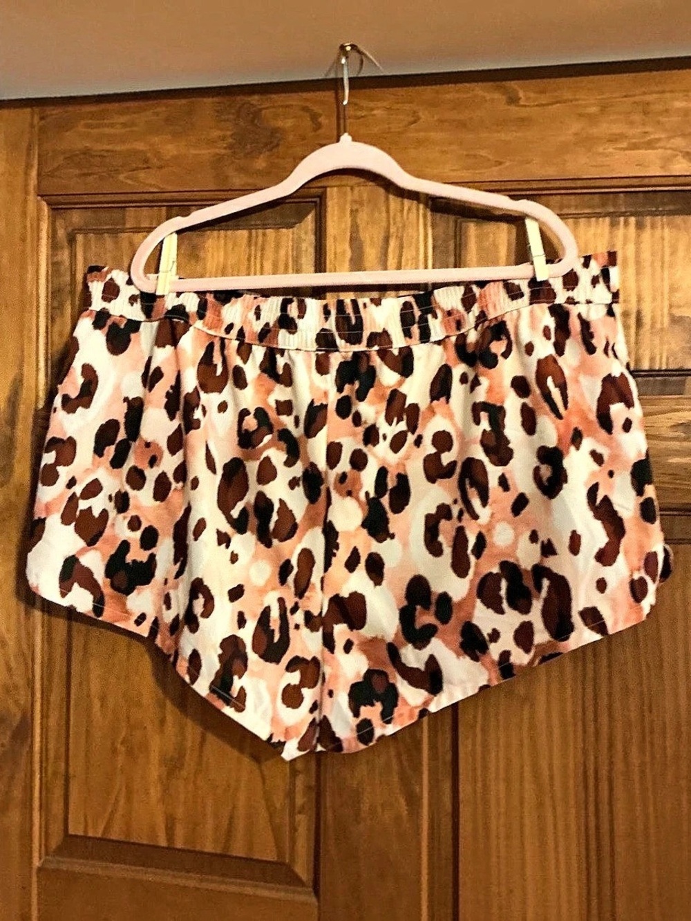DSG 2X Leopard Print High Waist Shorts in peach & Brown Like New. Never worn
